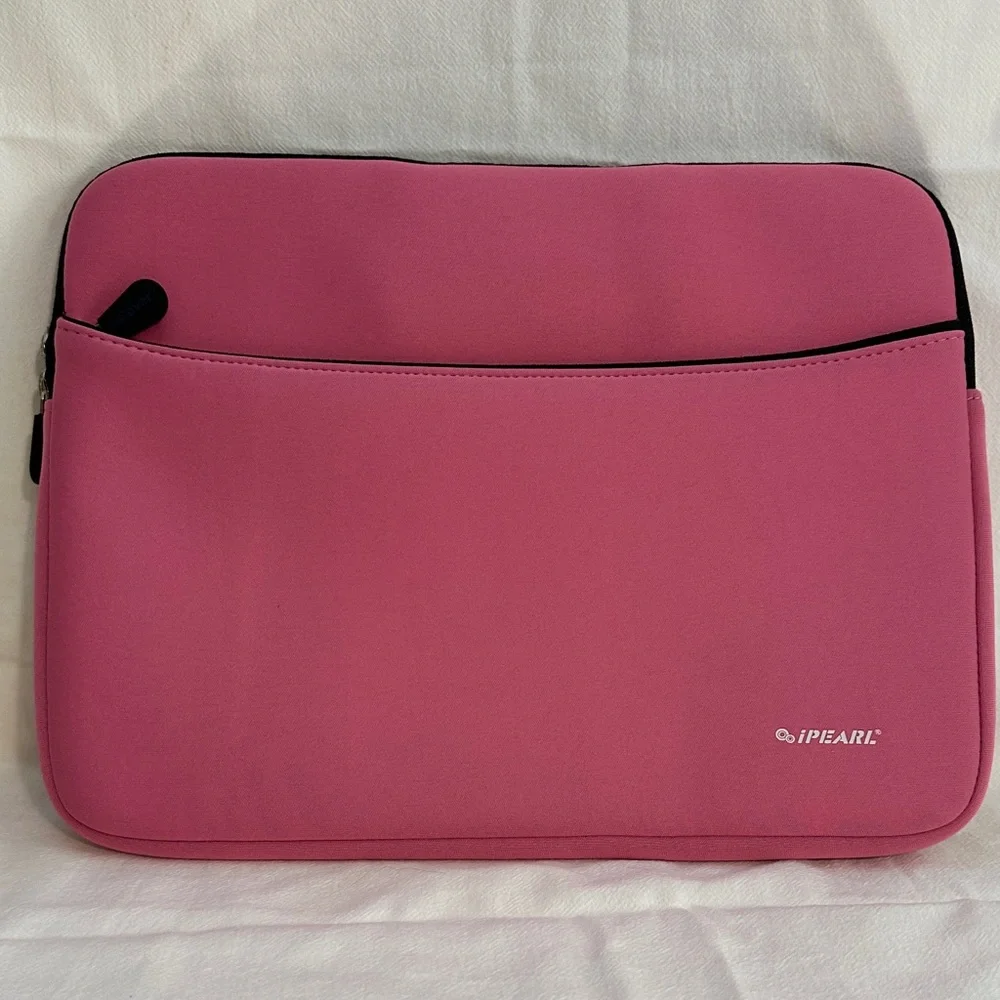 NEW Pearl Vibrant Pink Tablet/Laptop Sleeve